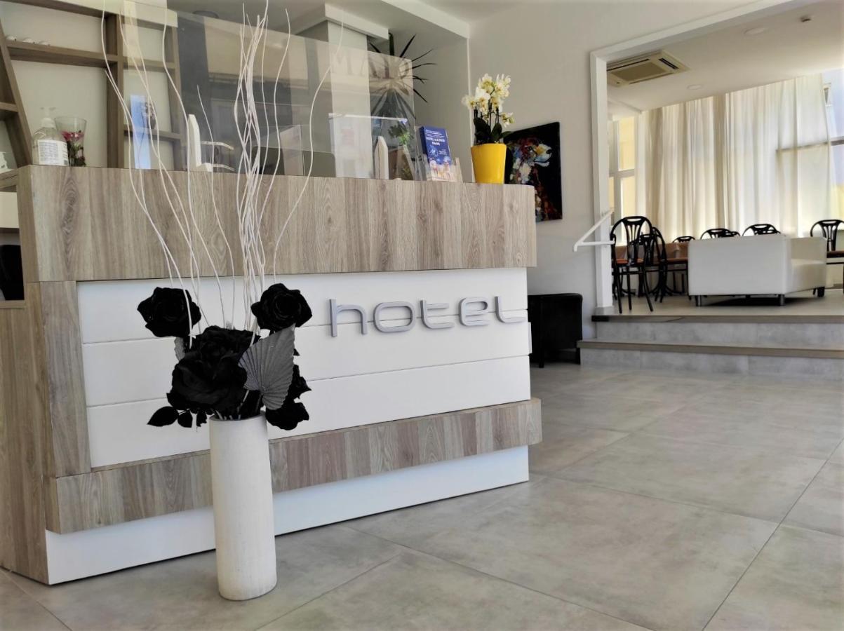 Hotel Madrid Rimini Exteriör bild